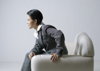 Đang lưu diễn ở Mỹ, Vũ Cát Tường hoảng hốt vì tốc độ “cháy vé” concert tuổi 30