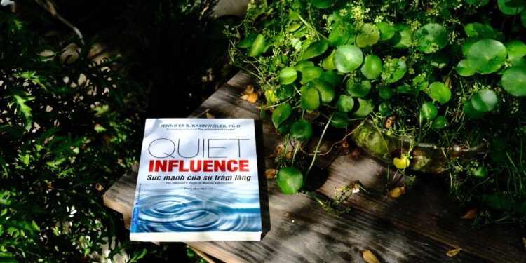 Sức mạnh của sự trầm lắng’ – Phát huy thế mạnh trầm lắng bẩm sinh của người hướng nội