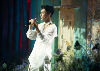 MONO khai nổ phát súng đầu tiên với MV đầu tay ấn tượng, mang đậm dấu ấn cá nhân.