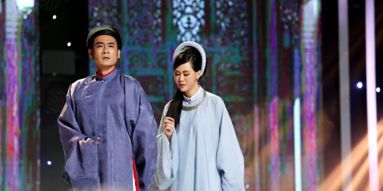 Nhạc sĩ Đài Phương Trang đắm chìm trong biển nhạc của ca sĩ trẻ Nguyễn Thạch Thảo