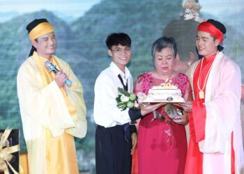 NSUT Trịnh Kim Chi, NSUT Hạnh Thúy, NS Ngọc Huyền, Thy Nhung chúc mừng NS Hòa Hiệp,  Bá Thắng ra mắt dự án Kiếp Nhân sinh