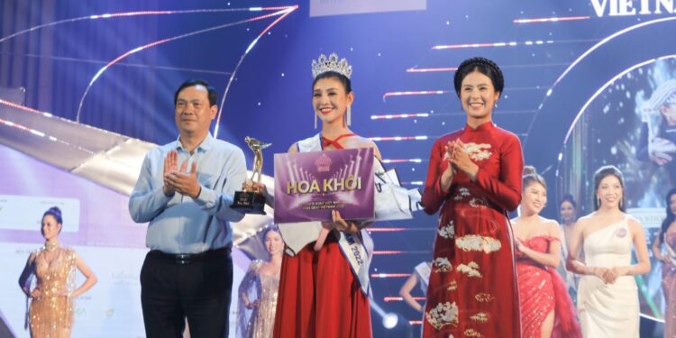 Người đẹp áo dài Lê Thanh Tú đăng quang Miss Golf Việt Nam 2022