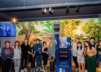 Diễn viên Hữu Thanh Tùng, Stella Day, rapper Đinh Trang ngạc nhiên khi Mr Kayz tuyên bố âm nhạc nổi trội hơn Mono