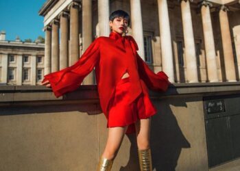 Cô Em Trendy mang 8 vali đồ “chinh chiến” tại Milan và Paris Fashion Week