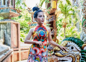 Người đẹp Đỗ Ngọc Hà nền nã với áo dài quảng bá du lịch Quảng Ngãi