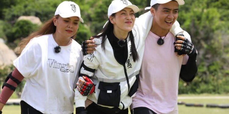 Phương Anh Đào, Mai Thảo Nguyên được “nam thần” chăm sóc khi gặp chấn thương