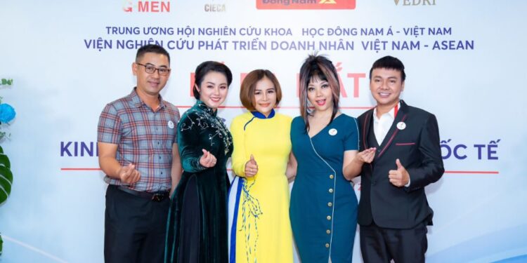 Dàn nghệ sỹ danh tiếng  Việt dự ra mắt Trung tâm Phát triển Kinh tế- Văn hóa- Nghệ thuật Quốc tế (CIECA)