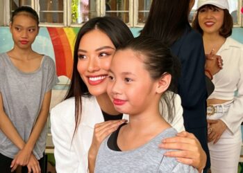 CUỘC HỘI NGỘ ĐẶC BIỆT CỦA Á HẬU KIM DUYÊN VÀ TOP 5 MISS UNIVERSE 2021