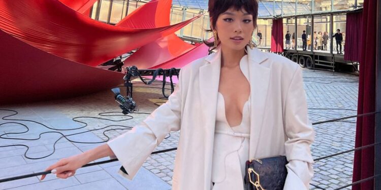 Á hậu Thảo Nhi tiếp tục mang thiết kế Việt đến với Tuần lễ Thời trang Paris 