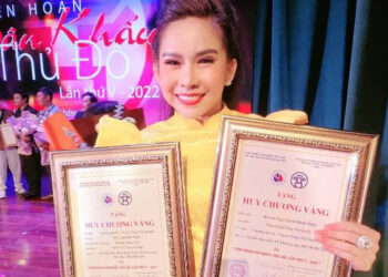 Bình Tinh: “Chiếc Huy chương vàng lần này tôi tiếp tục dành cho Ba Mẹ và gia tộc Huỳnh Long”