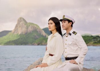 Phúc Anh khoe giọng hát đầy cảm xúc trong sản phẩm tự sáng tác “Tháng 13”, đóng cặp cùng Hứa Vĩ Văn.