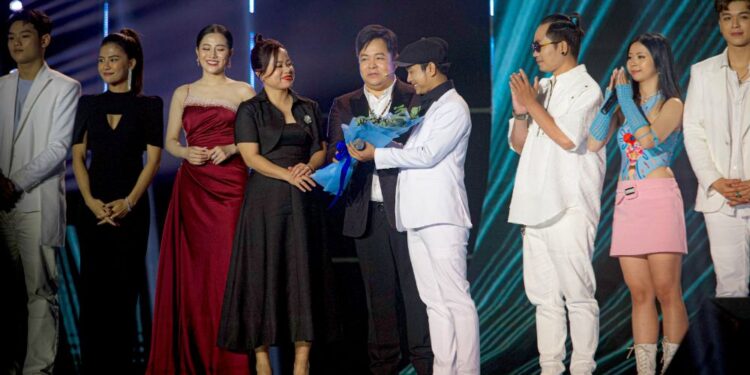 TỐ MY – HÀ NHI KHIẾN KHÁN GIẢ VỠ ÒA VÌ ĐỘ ‘CHỊU CHI’