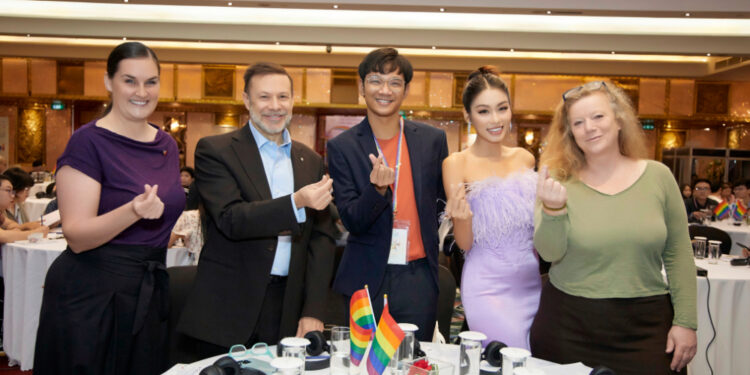 Á HẬU LÊ THẢO NHI PHÁT BIỂU ỦNG HỘ CỘNG ĐỒNG LGBTIQ+ TẠI DIỄN ĐÀN LGBTIQ+ QUỐC GIA THƯỜNG NIÊN LẦN THỨ 4 – CÙNG VƯƠN XA 2022