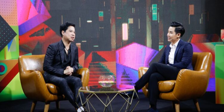 Ngọc Sơn kể thời gian “hát lót”, phải đợi 6 tháng mới được lên sân khấu hát