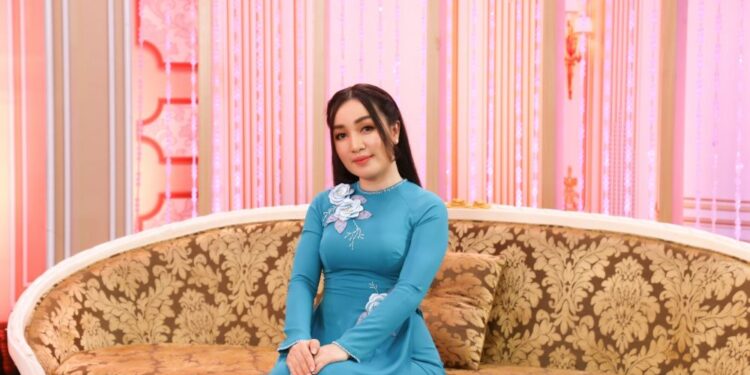 Hà Vân bỏ nghề giáo âm thầm đi hát, gia đình biết tin và phản ứng đầy bất ngờ