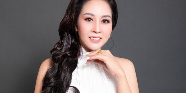 Dương Thị Giàu mang câu chuyện bản lĩnh, giỏi giang,  mạnh mẽ vào Hoa hậu Qúy bà Việt Nam