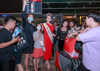 Hoa hậu Nguyễn Thị Bích Hạnh rạng rỡ trở về nước sau khi tham dự cuộc thi quốc tế