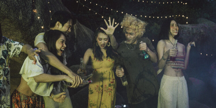 XUẤT HIỆN TU SĨ KÌ LẠ TRONG HẬU TRƯỜNG KINH DỊ CỦA ĐẢO ĐỘC ĐẮC – TỬ MẪU THIÊN LINH CÁI