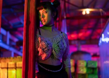 Thanh Sói tung cảnh hành động ngộp thở, đổi lịch ra rạp