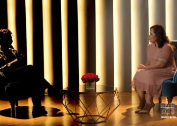 Người Thứ 3: Mẹ bỏ mặc cha, hai lần nảy sinh quan hệ tình cảm với cả nam và nữ