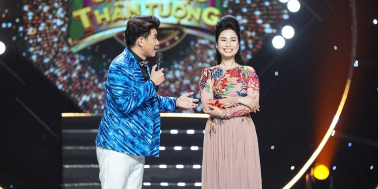 Ca sĩ Thùy Trang kể chuyện hát song ca với Quang Lê khi đang mang bầu