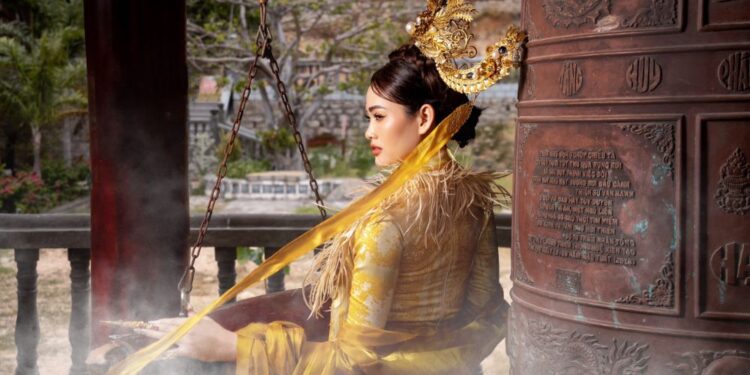 Hoa hậu Bích Hạnh yêu kiều, lộng lẫy trong bộ ảnh năm mới