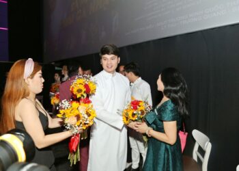 NSƯT Kim Tiểu Long tặng quà đầu năm cho khán giả bằng phim ca nhạc “Anh em bỏ nhau sao đành”