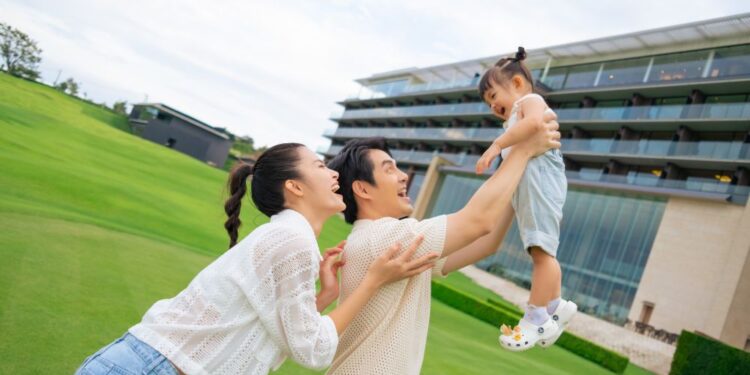 Đông Nhi – Ông Cao Thắng tung MV kỷ niệm 14 năm yêu nhau nhân dịp Valentine 