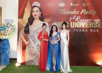 Á hậu Mrs Universe Hoàng Thanh Nga được chồng hôn trên sân khấu