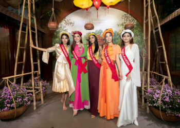 Dàn người đẹp Miss Charm 2023 ‘phát cuồng’ vì phở, chả cá, bánh tráng