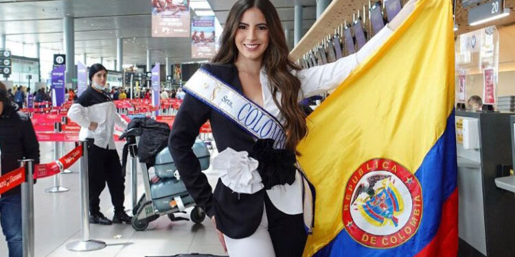 Miss Charm chính thức bắt đầu, thí sinh quốc tế tới TP.HCM