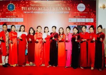 1.000 người thành kính dâng hương tri ân Tổ nghiệp nghề tóc và làm đẹp năm 2023