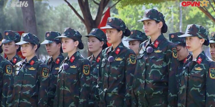 Nguyên dàn cast Sao Nhập Ngũ 2023 bị chỉ huy phạt vì… ở bẩn, riêng Diễm My đặc biệt bị chỉnh đốn