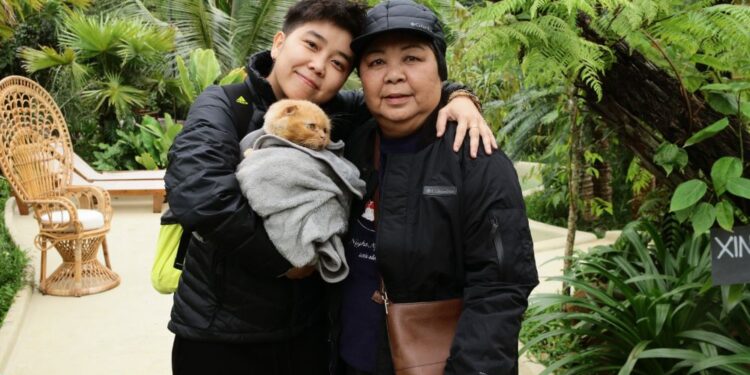 4 hot mom Vbiz Thu Minh, Phạm Quỳnh Anh, Minh Hằng, Đông Nhi xúc động khi hát về mẹ dịp 8/3