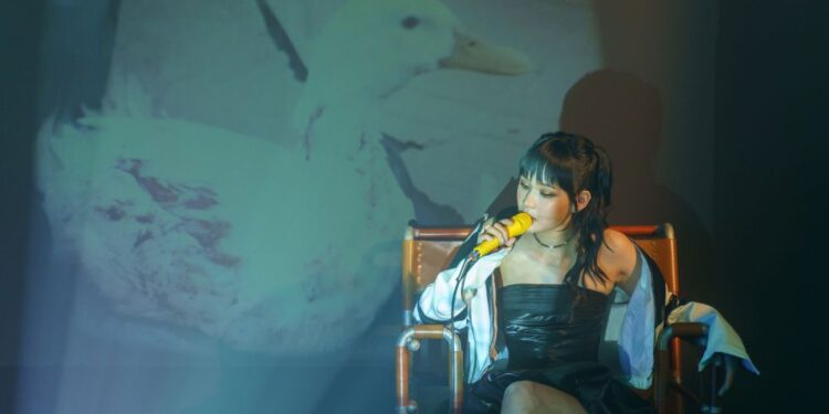 HIỀN HỒ QUAY MV MỚI TRONG VÒNG…48 GIỜ