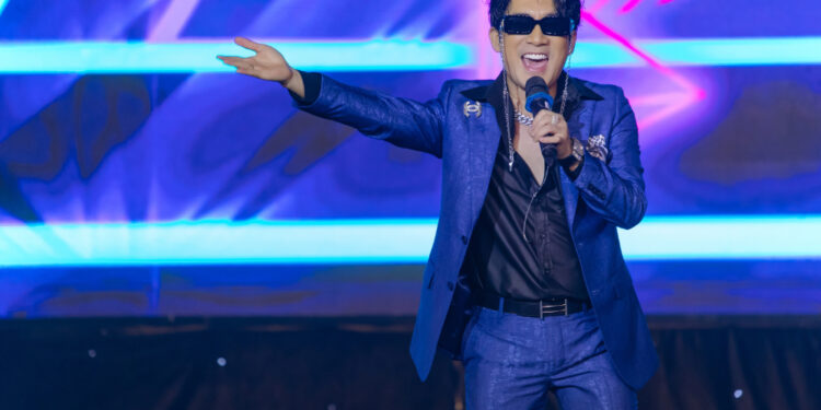 Quang Hà hát cực sung, không nhận cát-xê trong liveshow Bằng Cường