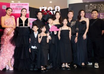 Diệp Bảo Ngọc chiếm spotlight thảm đỏ Lật Mặt 6 với chiếc váy vé số