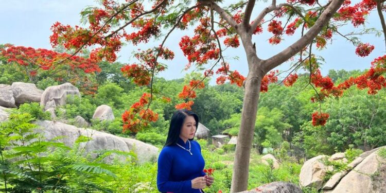 Nghệ sĩ Ngọc Huyền kể chuyện tâm linh khi quay Hương Đức Hạnh 2