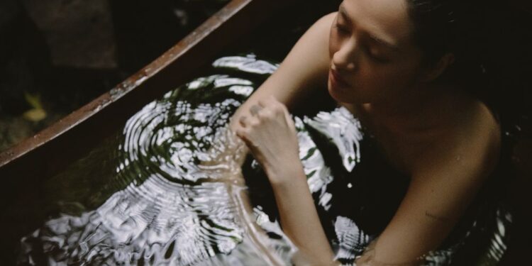 Bảo Anh: Tôi vẫn rất hồn nhiên với tình yêu dù đã ở đoạn 30 tuổi