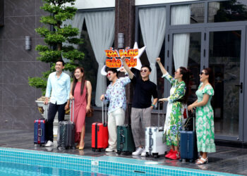 Tuyết Mai, Thu Trang gặp “vấn đề khó nói” sát ngày ra mắt sân khấu song ca đầu tiên