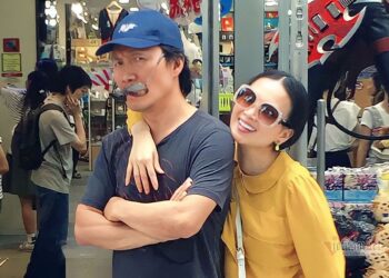 CA SĨ HÀ PHƯƠNG ĂN MỪNG KHI ÔNG XÃ TỈ PHÚ CHÍNH CHU THÀNH CÔNG CHINH PHỤC ĐỈNH  EVEREST