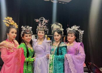 Hai suất diễn thiện nguyện của Đoàn Huỳnh Long tại Pháp thắng lớn