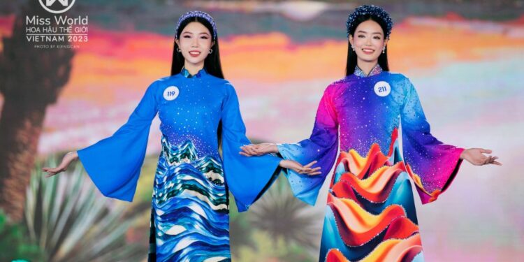 “Sóng” của NTK Việt Hùng lộng lẫy trong đêm chung kết Miss World Vietnam 2023