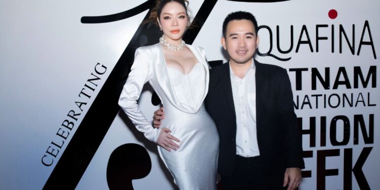 Lê Thanh Hòa may gấp váy trong 24 tiếng cho Lý Nhã Kỳ