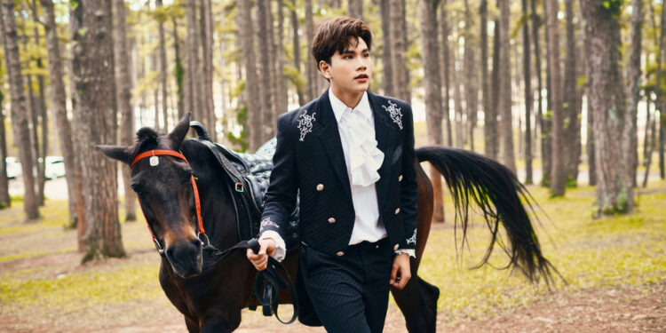 Thiện Nhân vào vai hoàng tử để chứng minh mình đa tài