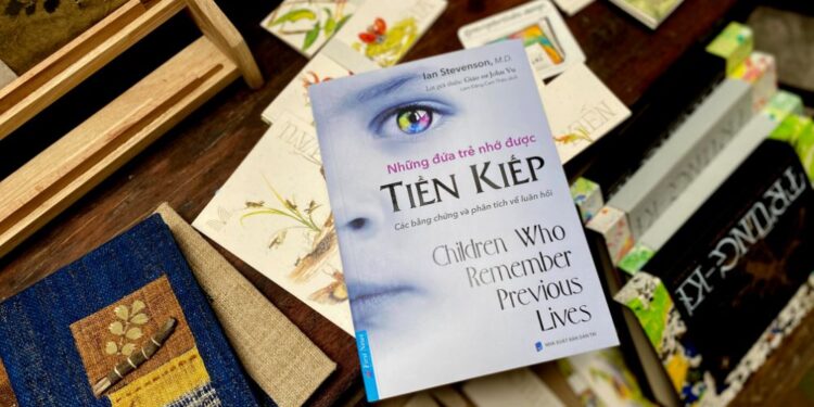 ‘Những đứa trẻ nhớ được tiền kiếp’ – Vị Tiến sĩ y khoa dành 40 năm tìm gần 3.000 bằng chứng lý giải hiện tượng luân hồi