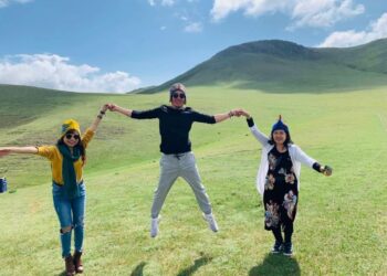 “Rong chơi miền nhớ”- Nhân duyên hội ngộ của nhóm Ba Cái Bông