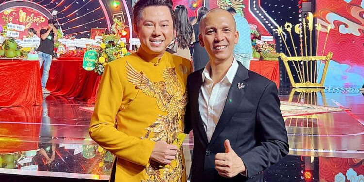 Nghệ sĩ saxophone Minh Tâm Bùi tề tựu cùng anh em nghệ sĩ nhân ngày lễ giỗ tổ