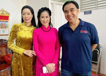 Nghệ sĩ Việt tề tựu trong ngày giỗ Tổ cùng NSƯT Trịnh Kim Chi