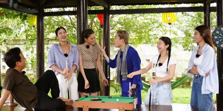 Phát La trở thành “siêu giúp việc” của Trường Giang   